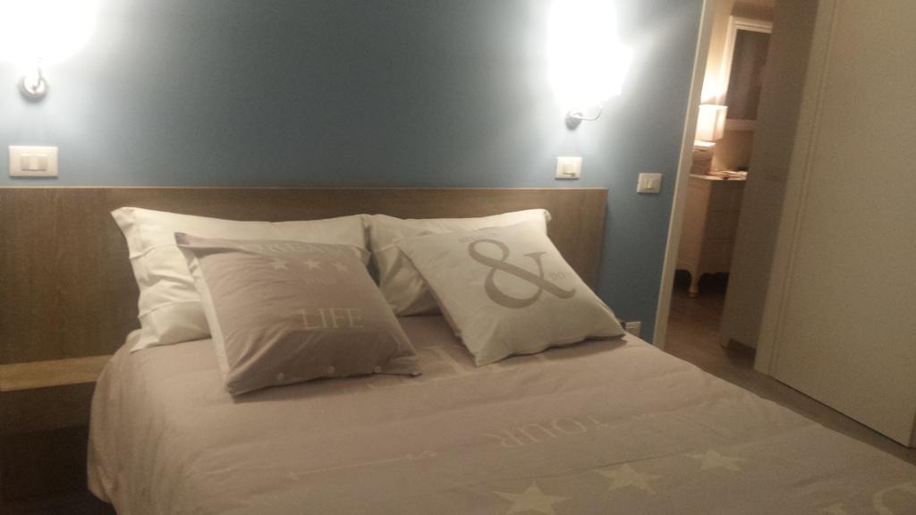 La Casa Di Titti Hotel Civitanova Marche Bagian luar foto