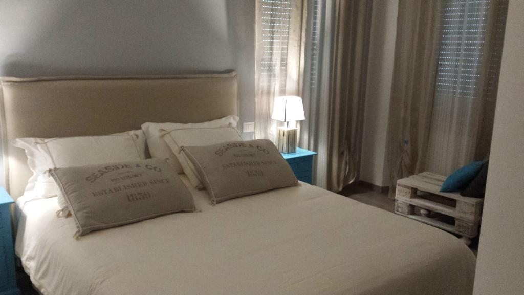 La Casa Di Titti Hotel Civitanova Marche Bagian luar foto